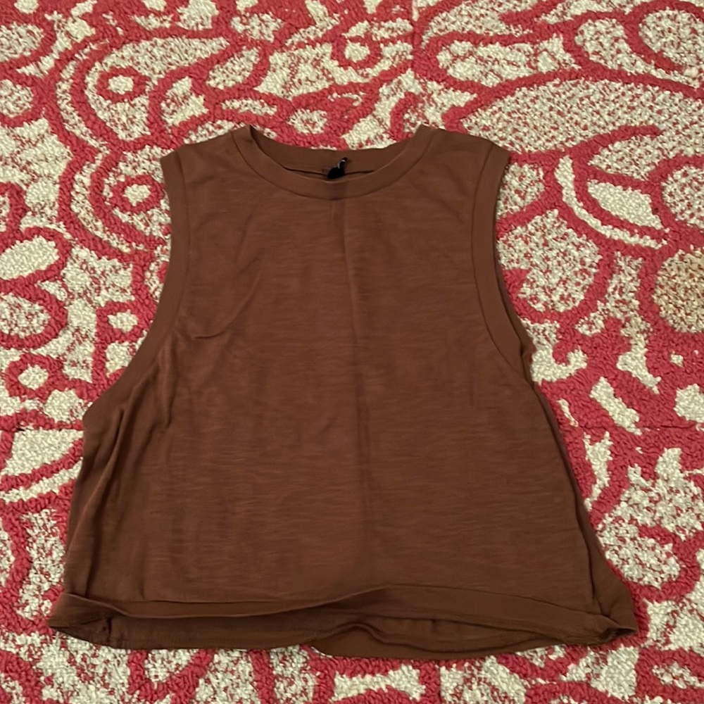 SMALL BROWN SLEEVELESS WORK OUT TANK